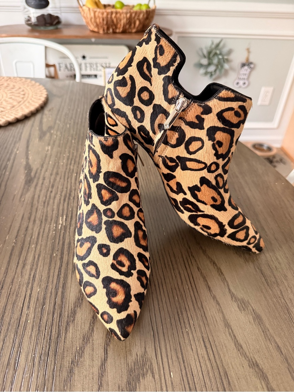 Sam Edelman Calf Hair Leather Leopard Pointed Toe Booties Size 8